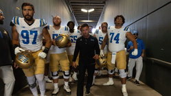'Burn the boats': UCLA coach's fiery pregame speech before Oregon game was pure Hollywood Insurance Yet