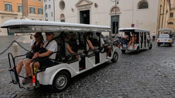Major city eyes crackdown on golf cart tours as furious locals push back Insurance Yet