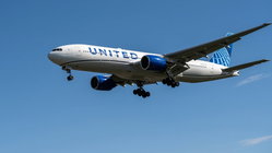 United flight from Chicago makes emergency landing after passenger's 'multiple attempts' to breach cockpit Insurance Yet